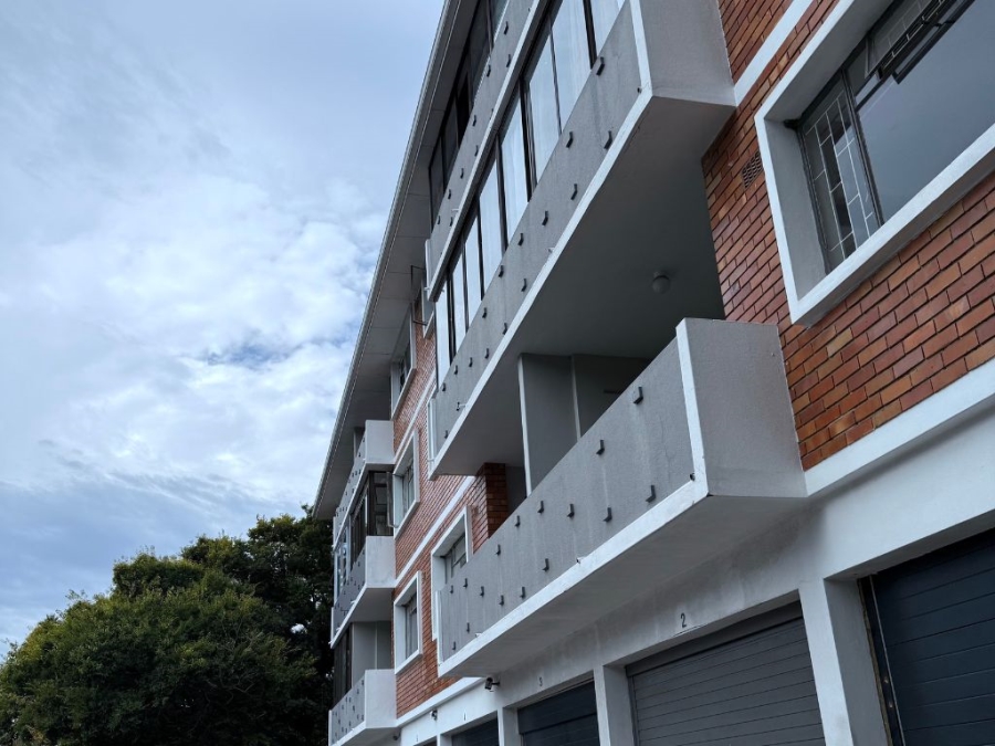 To Let 1 Bedroom Property for Rent in Gardens Western Cape